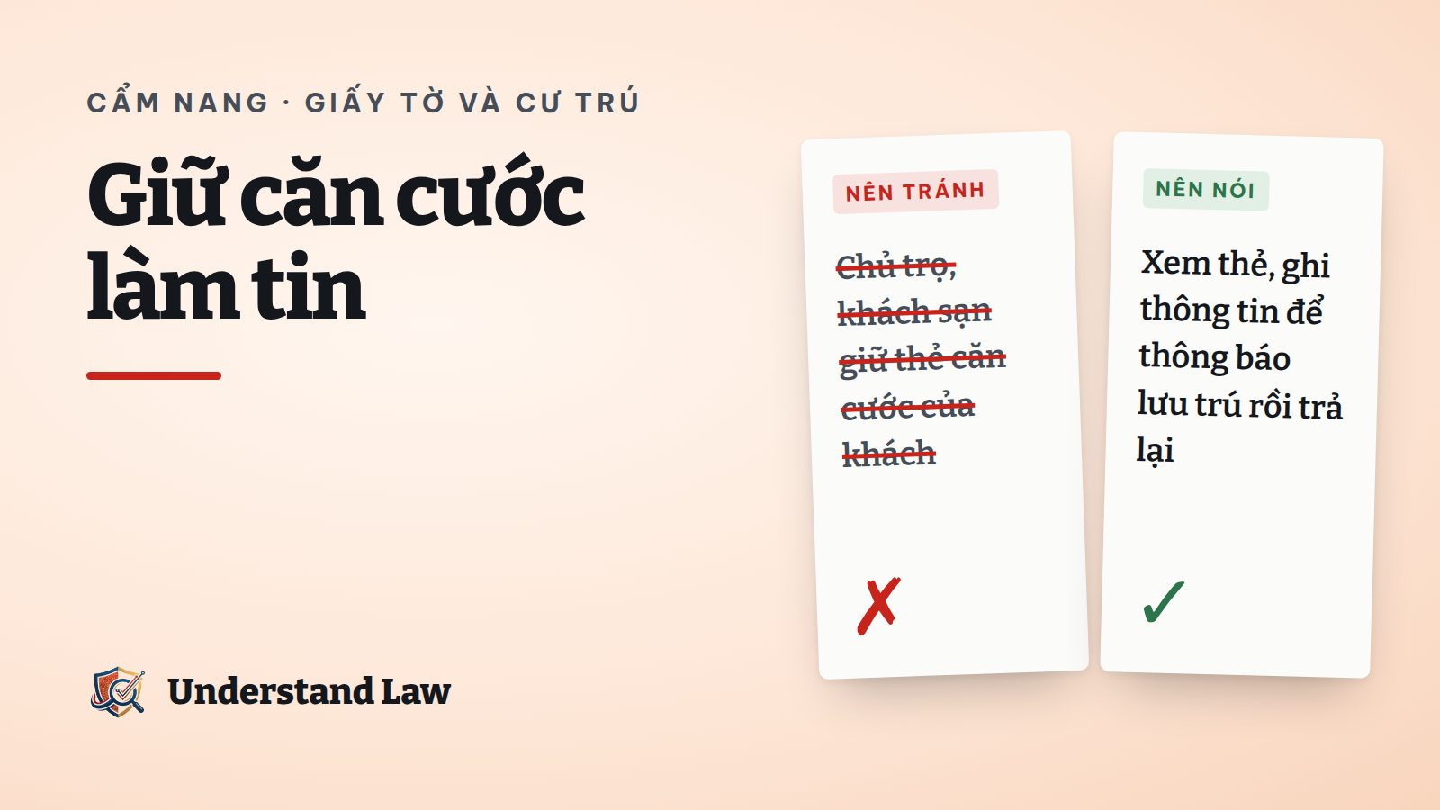 Ngăn kéo quầy lễ tân chứa nhiều thẻ căn cước với biển cấm