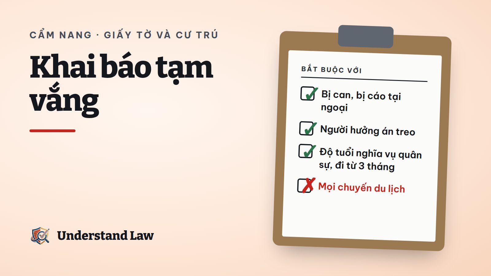 Ba lô du lịch đặt cạnh tờ khai báo tạm vắng