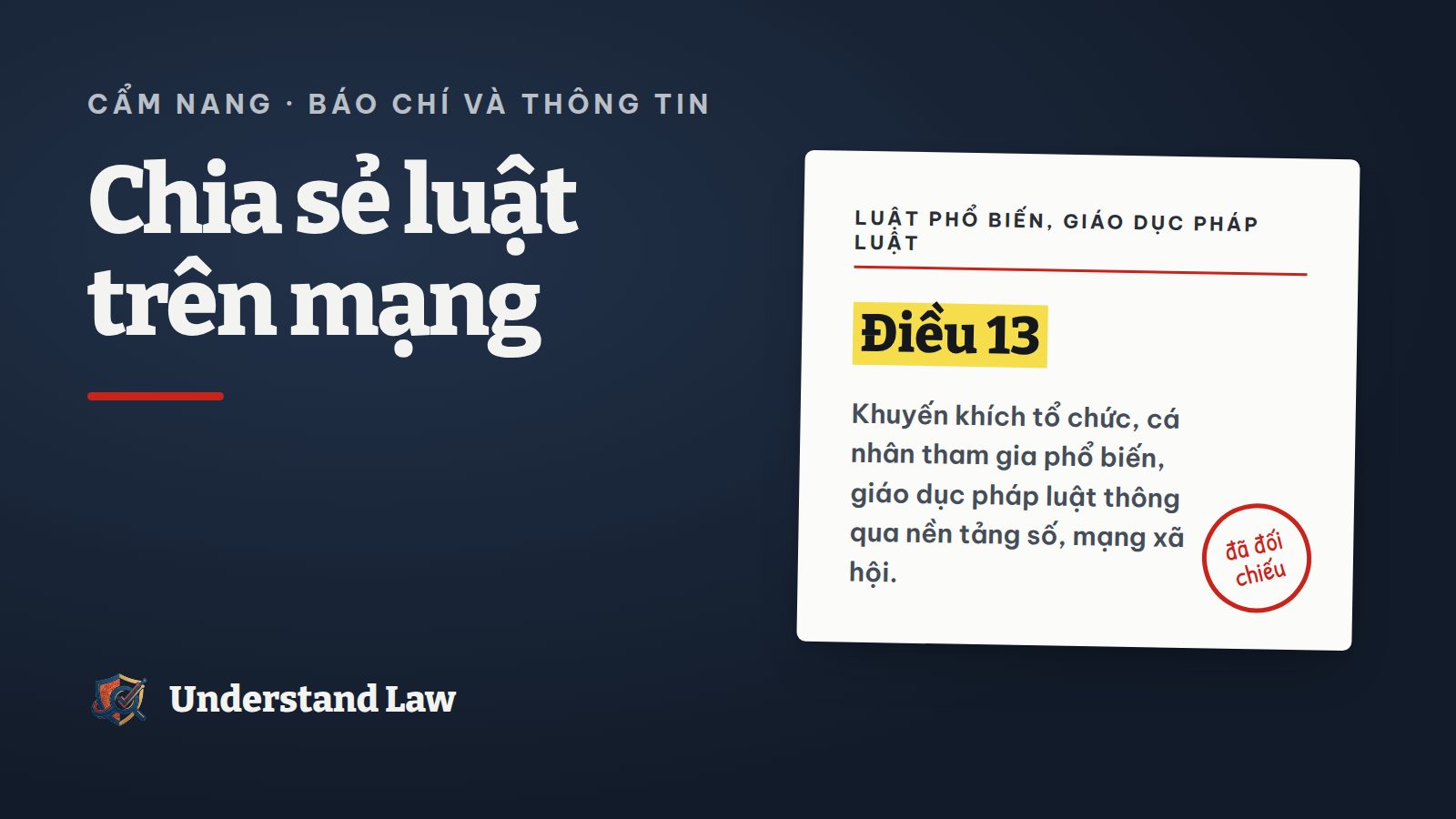 Người làm video giải thích luật bên cạnh cuốn luật mở