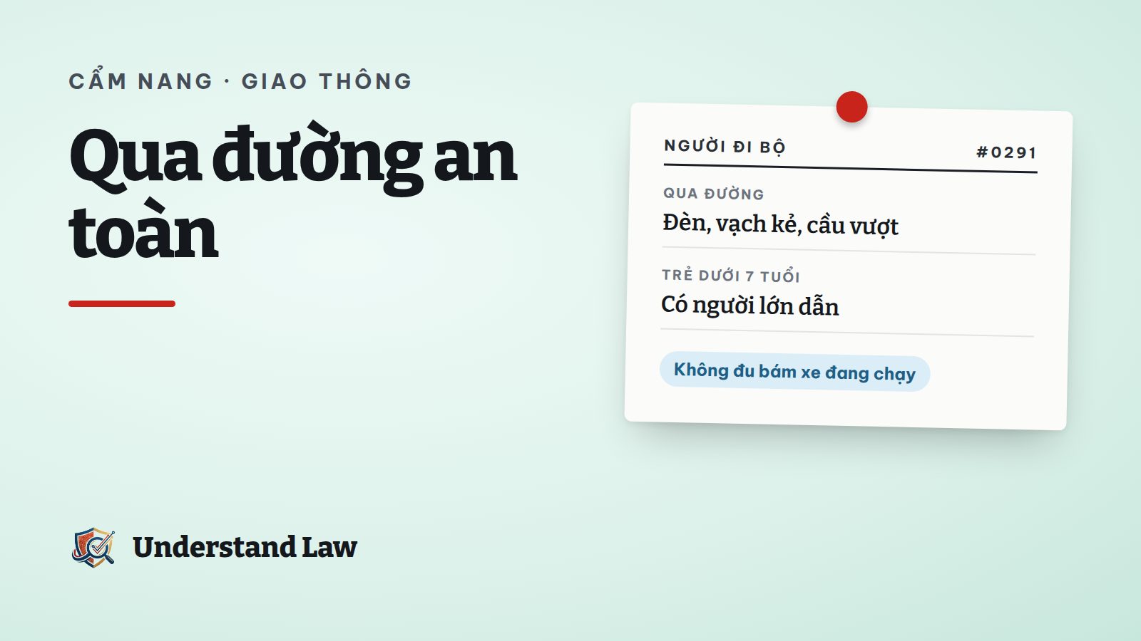 Người lớn dắt tay em nhỏ qua vạch kẻ đường